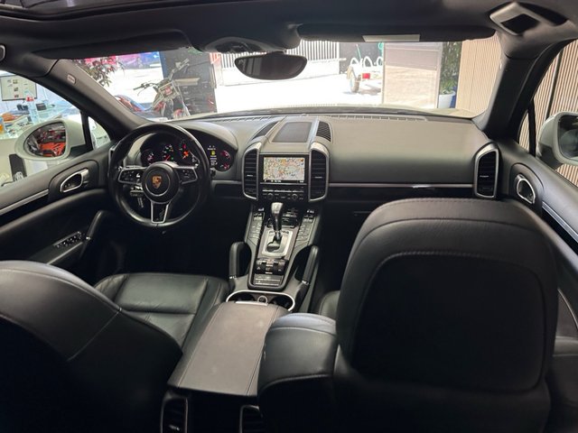 Porsche Cayenne 2016