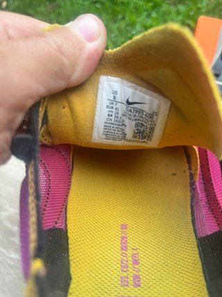 Nike Waffle One Rosas y Amarillas Talla 42