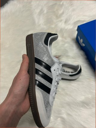 Adidas Samba con pedrería Talla 39
