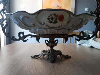 Centro de mesa cerámica y metal dorado