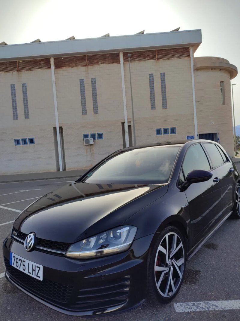 Volkswagen Golf 2014 - foto 1