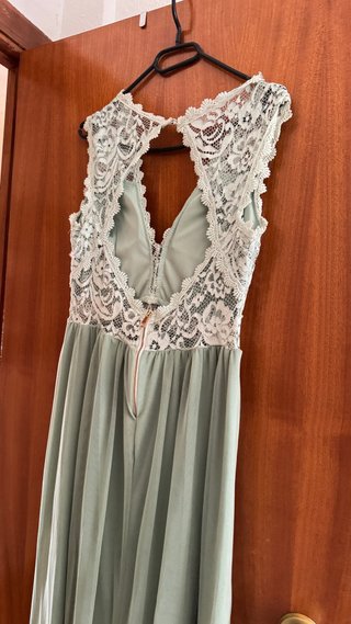 Vestido largo verde y blanco como nuevo