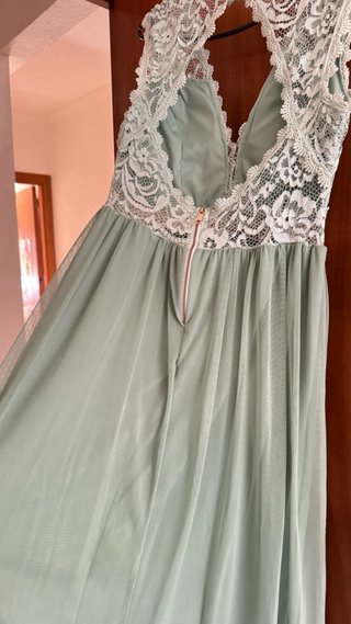 Vestido largo verde y blanco como nuevo