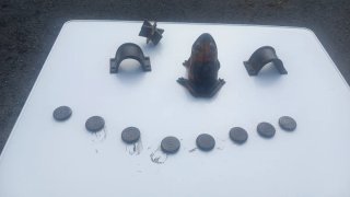 Piezas de hierro antiguas juego rana