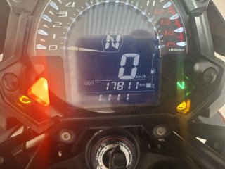 Kawasaki Z400 Negra/Roja Naked