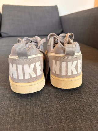 Bambas Nike Court Borough Low Grises