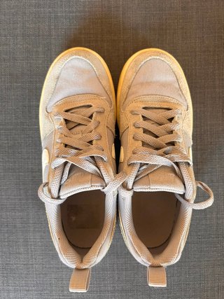 Bambas Nike Court Borough Low Grises