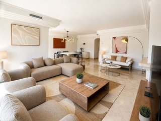 Piso en alquiler en Los Naranjos - Las Brisas en Marbella
