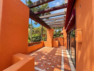Piso en alquiler en Los Naranjos - Las Brisas en Marbella