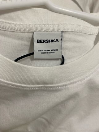 Camiseta blanca con logo