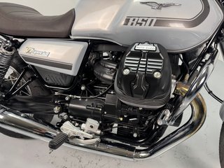 Moto Guzzi V7 Special 2023