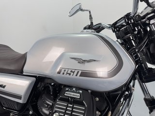 Moto Guzzi V7 Special 2023