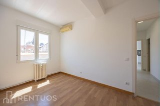 Ático en alquiler en Universidad - Malasaña en Madrid