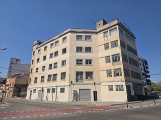 Local comercial en alquiler en Centre en Hospitalet de Llobregat, L´