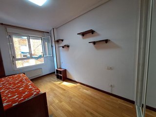 Piso en alquiler en Milán - Pumarín - Teatinos en Oviedo