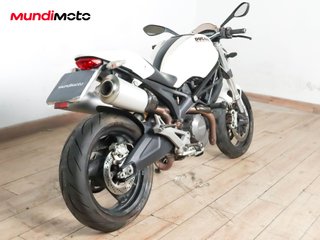DUCATI MONSTER 696