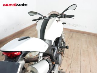 DUCATI MONSTER 696