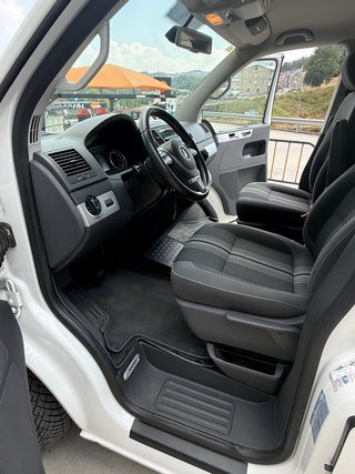Volkswagen Multivan 2012