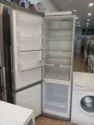 Nevera Electrolux y Lavadora Balay