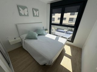 Piso en alquiler en Paus - Poligono San Blas en Alicante
