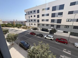 Piso en alquiler en Paus - Poligono San Blas en Alicante