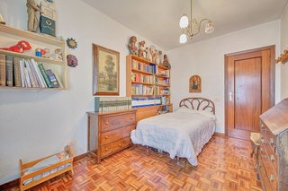 Piso en venta en Ermitagaña - Mendebaldea en Pamplona