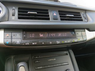 Lexus CT 200h Executive 100 kW (136 CV)