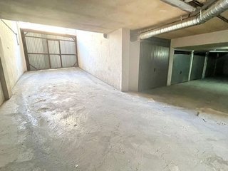 Garaje en venta en Martos