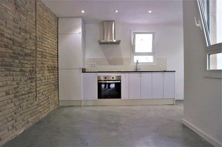 Piso en venta en El Raval en Barcelona