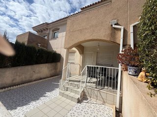 Casa adosada en venta en Nueva Torrevieja - Aguas Nuevas en Torrevieja