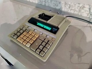 Calcolatrice Olivetti Logos 352 - Vintage Ufficio Retrò da Scrivania