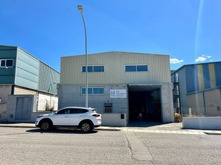 Nave industrial en venta en Castellví de Rosanes
