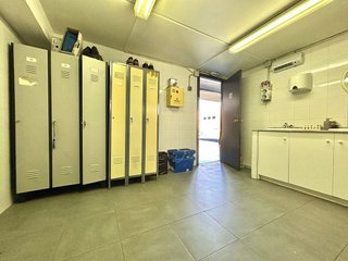Nave industrial en venta en Castellví de Rosanes