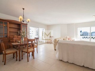 Piso en venta en Nueva Andalucía centro en Marbella
