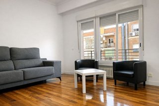 Piso en alquiler en Castillejos en Madrid
