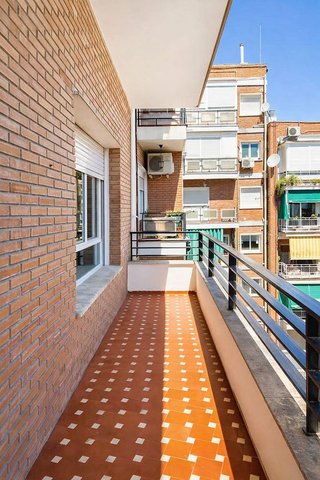 Piso en alquiler en Castillejos en Madrid