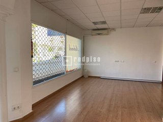 Local comercial en venta en Parque de la Paloma en Benalmádena