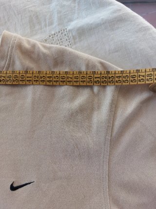 Camiseta Nike Beige