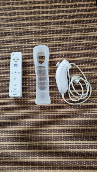 Mando Wii + Nunchuk + Funda Original Nintendo