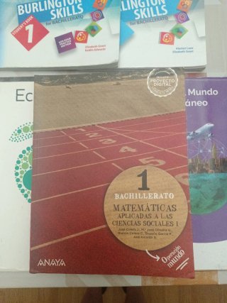 LOTE DE LIBROS DE 1º BACHILLERATO