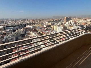 Piso en alquiler en Ensanche - Diputación en Alicante