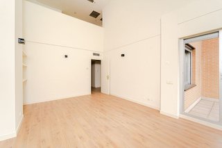 Piso en alquiler en Piovera - Conde Orgaz en Madrid