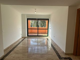 Piso en venta en Las Cancelas - Valdeolletas en Marbella