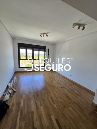 Piso en alquiler en La Espinilla - Parque Blanco en Coslada