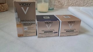 Lote 3 Cremas Vichy Neovadiol: Día, Noche y Sérum