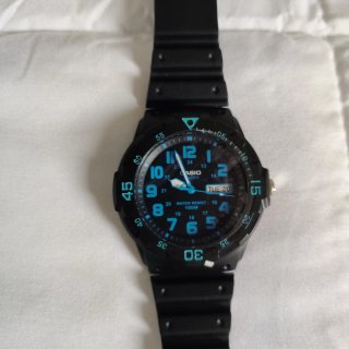 Orologio Casio MRW-200H analogico nero e blu