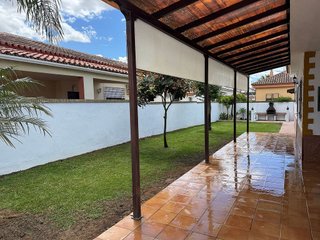 Chalet en alquiler en Espartinas