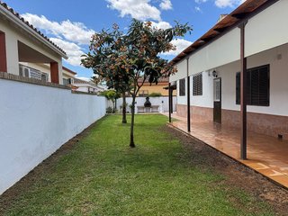 Chalet en alquiler en Espartinas