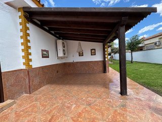 Chalet en alquiler en Espartinas