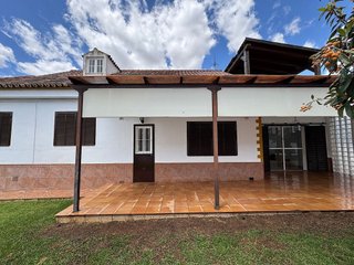 Chalet en alquiler en Espartinas